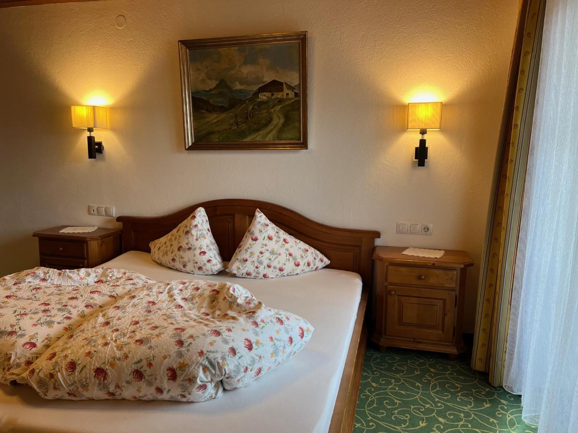 Jenneweinhof Hotel Tux Eksteriør billede