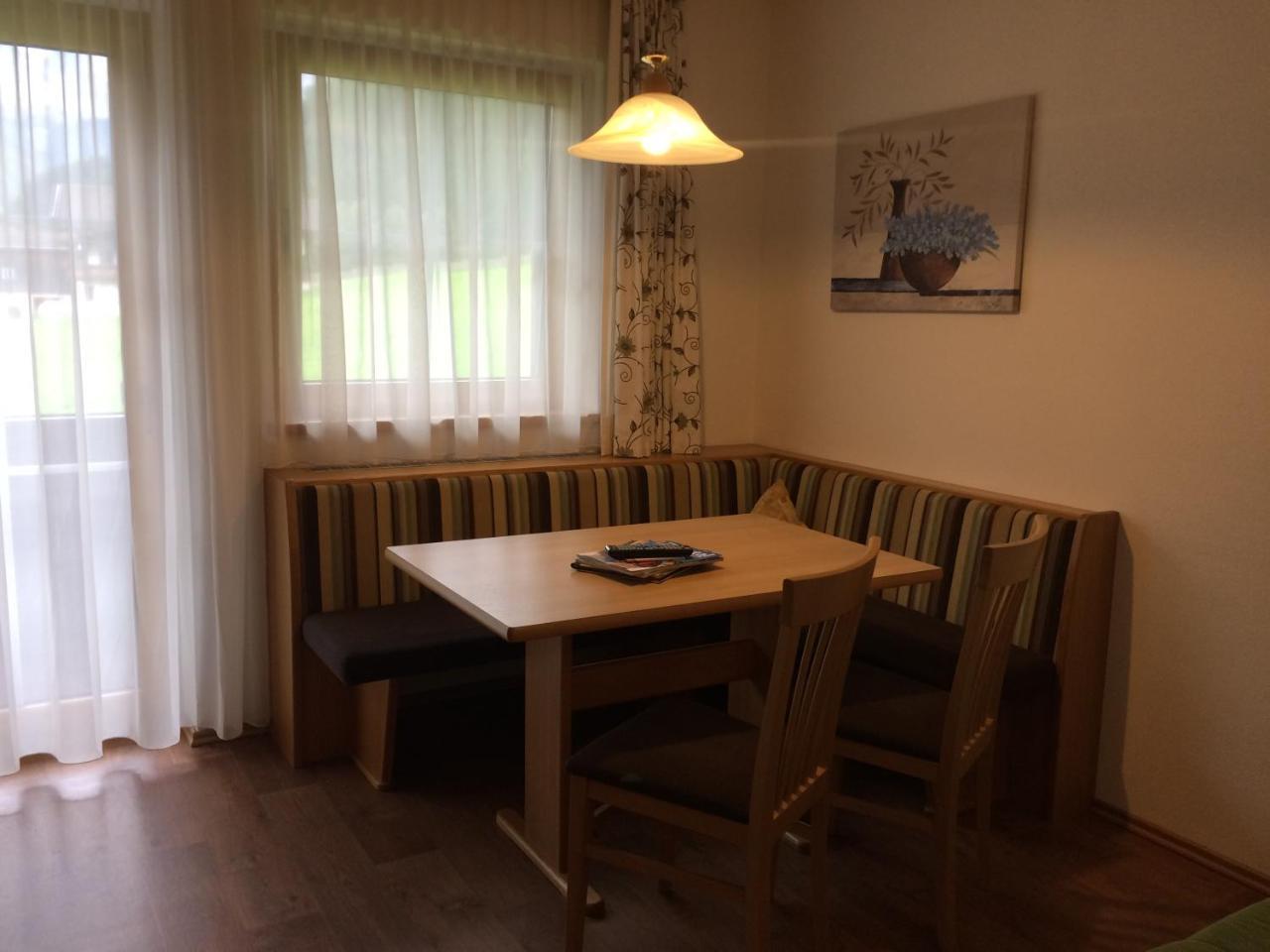 Jenneweinhof Hotel Tux Eksteriør billede